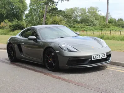 Used Porsche Cayman 394 HP (289 kW) 2024 Green Coupe