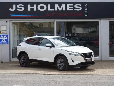 Used Nissan Qashqai Acenta Premium 140 HP (102 kW) 2023 White SUV