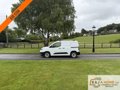 Used Toyota Proace City Active 100 HP (73 kW) 2023 White MPV