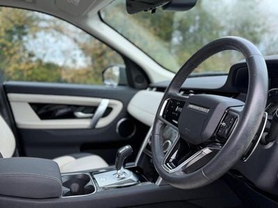 Grey Used 2023 Land Rover Discovery 5 Urban Edition SUV | £27,490 (Super price)