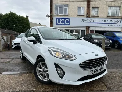 Used Ford Fiesta Zetec 100 HP (73 kW) 2019 White Hatchback