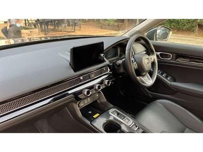 Używany Honda Civic Advance 184 KM (135 kW) 2023 Czarny Hatchback