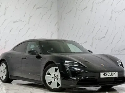 Usado Porsche Taycan 350 kW (476 HP) 2023 Sedan