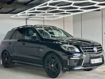Käytetty Mercedes ML63 AMG AMG 525 HP (386 kW) 2012 Musta Katumaasturi