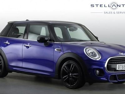 Blue Used 2019 Mini Cooper Hatch Hatchback | £12,461 (Fair price)