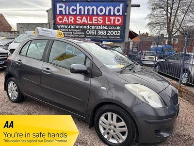 Used Toyota Yaris 85 HP (62 kW) 2008 Grey Hatchback