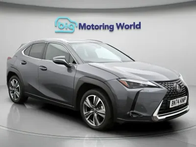 Usado Lexus UX 300e 150 kW (204 HP) 2024 Cinzento SUV