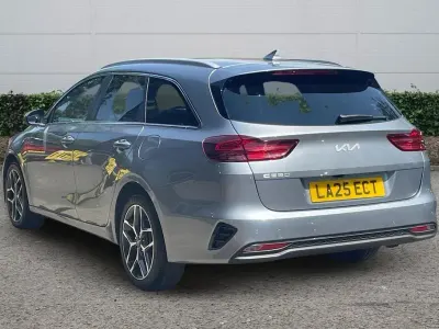 Used Kia Ceed 138 HP (101 kW) 2025 Silver Hatchback