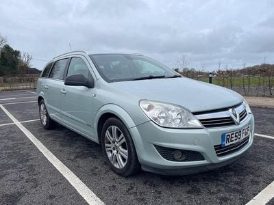 Used Vauxhall Astra Design Edition 2009 Green Estate