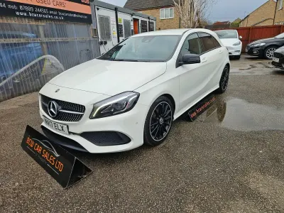 Używany Mercedes A180 AMG Line Premium 2017 Biały Hatchback