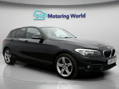 Used BMW 118 Sport Line 134 HP (98 kW) 2019 Black Hatchback