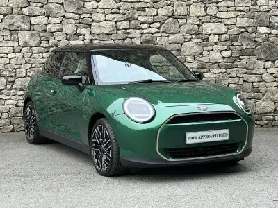 New Mini Cooper Exclusive 135 kW (184 HP) 2026 Green Hatchback