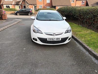 Used Vauxhall Astra GTC SRi 2012 White Hatchback