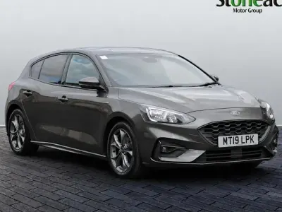 Used Ford Focus ST-Line 125 HP (91 kW) 2019 Grey Hatchback