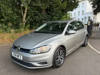 Used VW Golf VII SE 130 HP (95 kW) 2018 Silver Hatchback