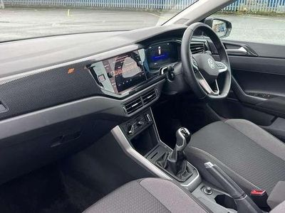 Used VW Polo Life 80 HP (58 kW) 2024 Black Hatchback