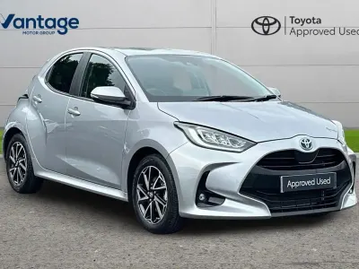 Used Toyota Yaris Design 113 HP (83 kW) 2023 Silver Hatchback
