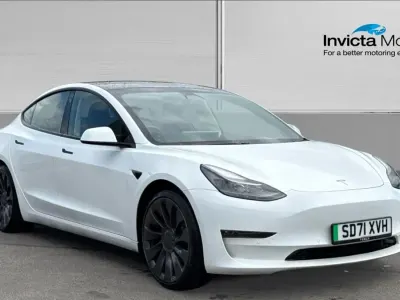 Używany Tesla Model 3 Performance 461 kW (627 KM) 2021 Biały Sedan/Limuzyna