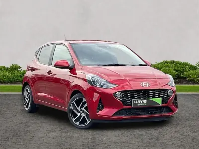 Used Hyundai i10 Premium 83 HP (61 kW) 2021 Red Hatchback