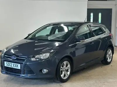 Used Ford Focus Zetec 115 HP (84 kW) 2012 Grey Hatchback