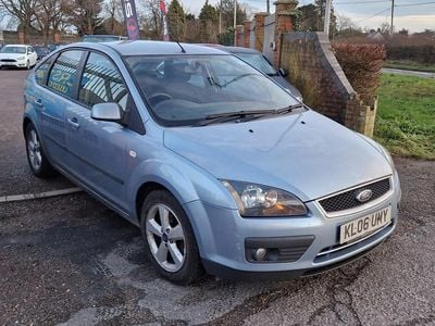 Blue Used 2006 Ford Focus Zetec Hatchback | £995 (Fair price)