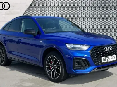 Used Audi Q5 Comfort 299 HP (219 kW) 2022 Ultra blue metallic SUV