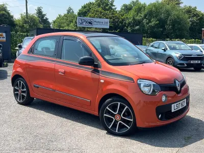 Used Renault Twingo Dynamique 70 HP (51 kW) 2017 Orange Hatchback