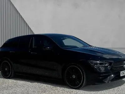 Used Mercedes CLA220 AMG Line Premium Plus 190 HP (139 kW) 2025 Cosmos black metallic Sedan