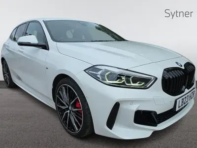 Begagnad BMW 128 Comfort Edition 265 HK (194 kW) 2023 Vit