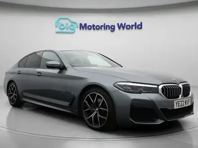 Begagnad BMW 520 M Sport 190 HK (139 kW) 2022 Blå Sedan