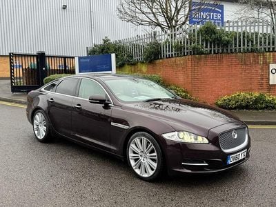 Used Jaguar XJ Portfolio 275 HP (202 kW) 2010 Red Sedan