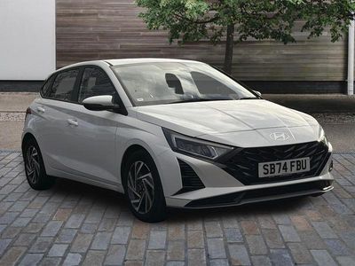 Used Hyundai i20 Advanced 100 HP (73 kW) 2025 White Hatchback