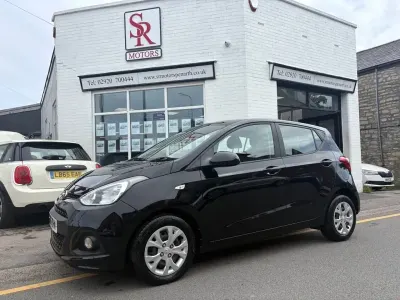 Usado Hyundai i10 SE 87 HP (63 kW) 2016 Preto Citadino