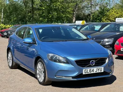 Used Volvo V40 SE Lux 115 HP (84 kW) 2014 Blue Hatchback