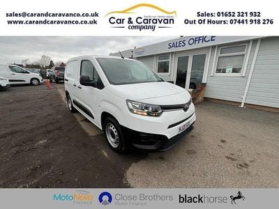 White Used 2021 Toyota Proace Active MPV | £7,950 (Super price)