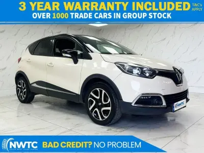 Used Renault Captur Dynamique 90 HP (66 kW) 2016 Cream/black SUV