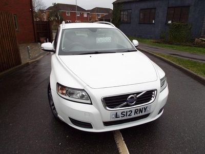 Used Volvo V50 115 HP (84 kW) 2012 White Estate