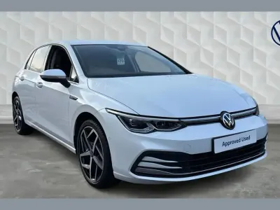 Used VW Golf VIII Style 128 HP (94 kW) 2022 White Hatchback