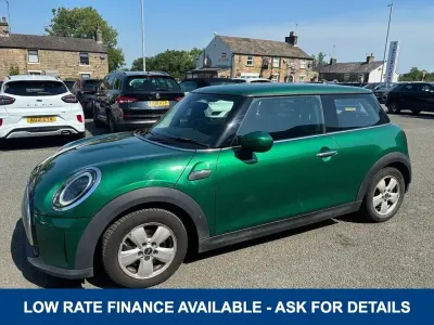 Used Mini Cooper Classic 135 HP (99 kW) 2021 Green Hatchback