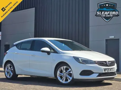 Used Vauxhall Astra SRi 145 HP (106 kW) 2020 White Hatchback