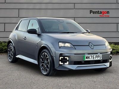 Additional twotone metallic Used 2025 Renault 5 E-Tech Komfort Hatchback | £26,490