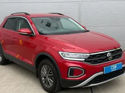 Used VW T-Roc Life 150 HP (110 kW) 2022 Red SUV