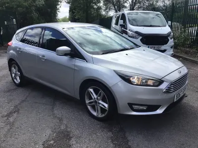 Second-hand Ford Focus Zetec 100 CP (73 kW) 2017 Argintiu Hatchback
