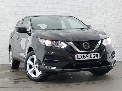 Usado Nissan Qashqai Acenta Premium 140 CV (102 kW) 2019 Negro SUV