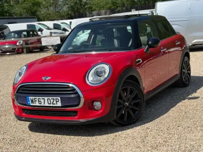 Usado Mini Cooper Hatch 2017 Vermelho Citadino