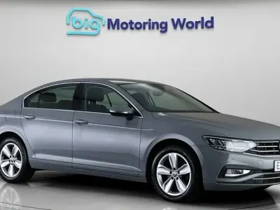 Usado VW Passat SE 150 HP (110 kW) 2021 Cinzento Carrinha