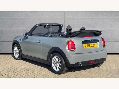 Begagnad Mini Cooper Cabriolet 136 HK (100 kW) 2018 Grå Cab
