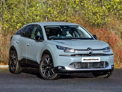 Nowe Citroën C4 131 KM (96 kW) 2026 Zielony SUV