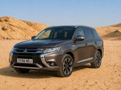 Begagnad Mitsubishi Outlander P-HEV 200 HK (147 kW) 2016 Brun SUV