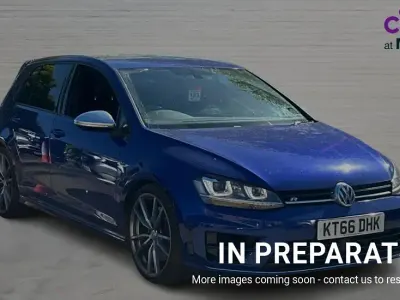 Begagnad VW Golf VII R 300 HK (220 kW) 2017 Blå Halvkombi
